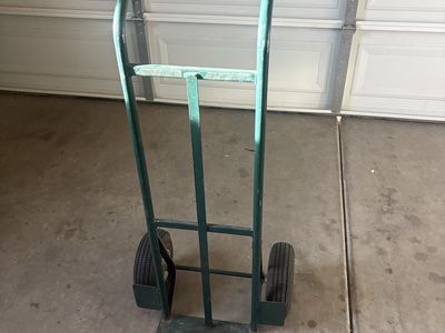 Moving dolly