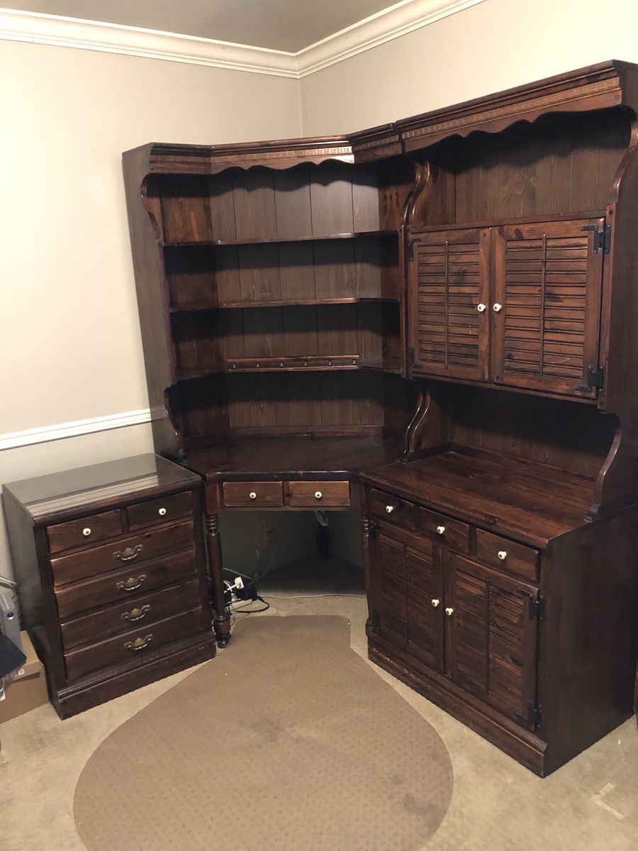 ETHAN ALLEN DESK WITH HUTCH and SHELVING