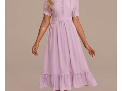 New Petallush Purple Round Neck Elegant Lace Panel Midi Dress, size Small