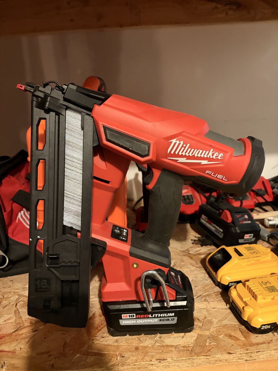 Milwaukee Power Tools