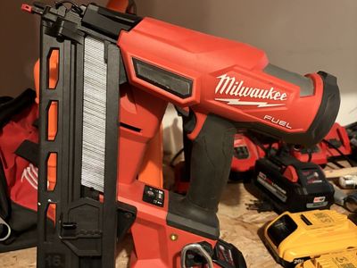 Milwaukee Power Tools