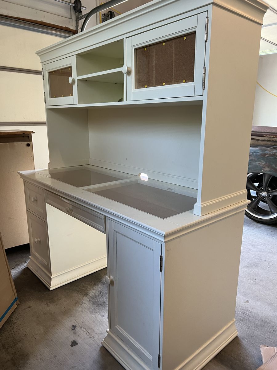 Craft Desk with Hutch