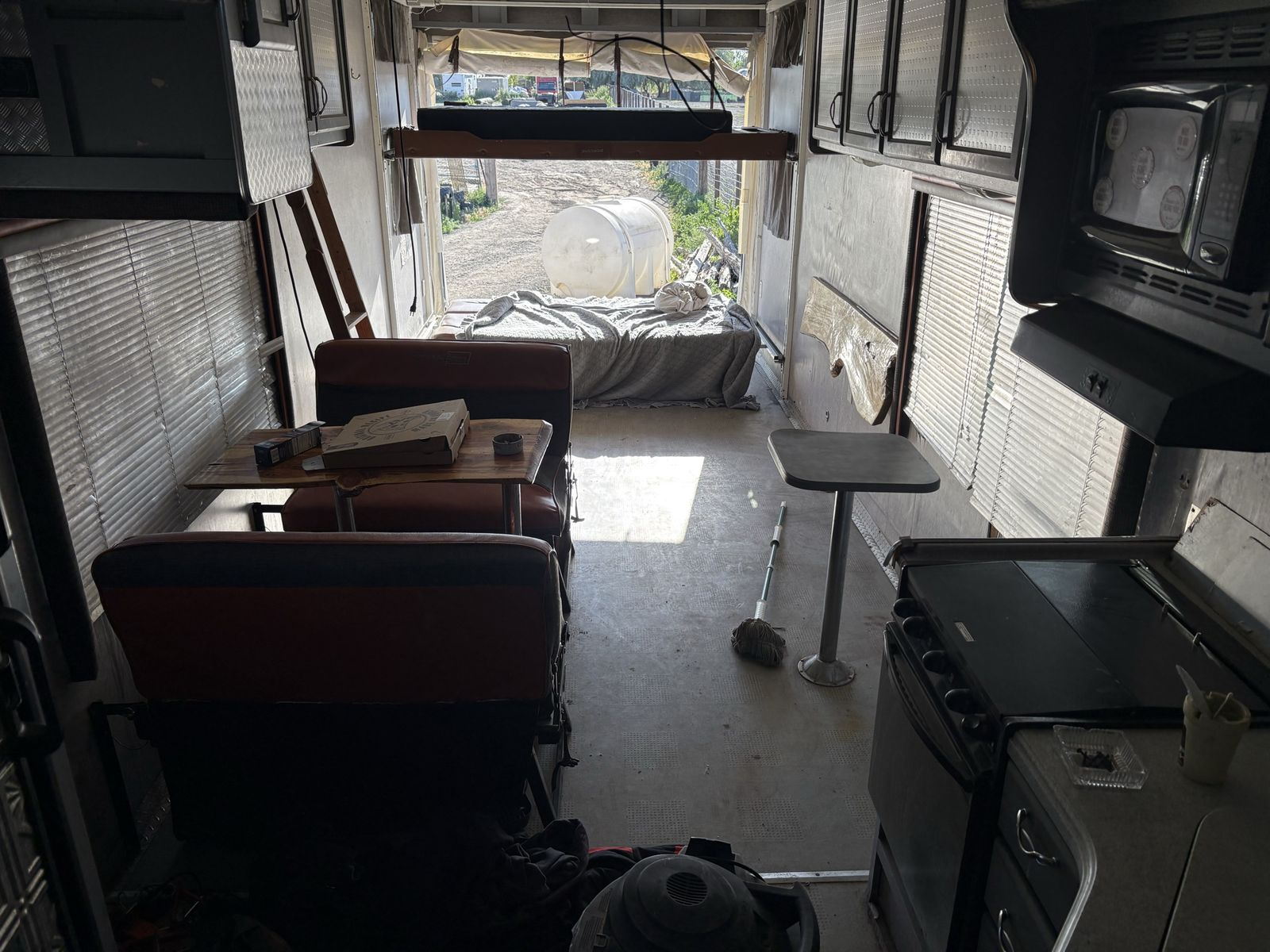Main image 8