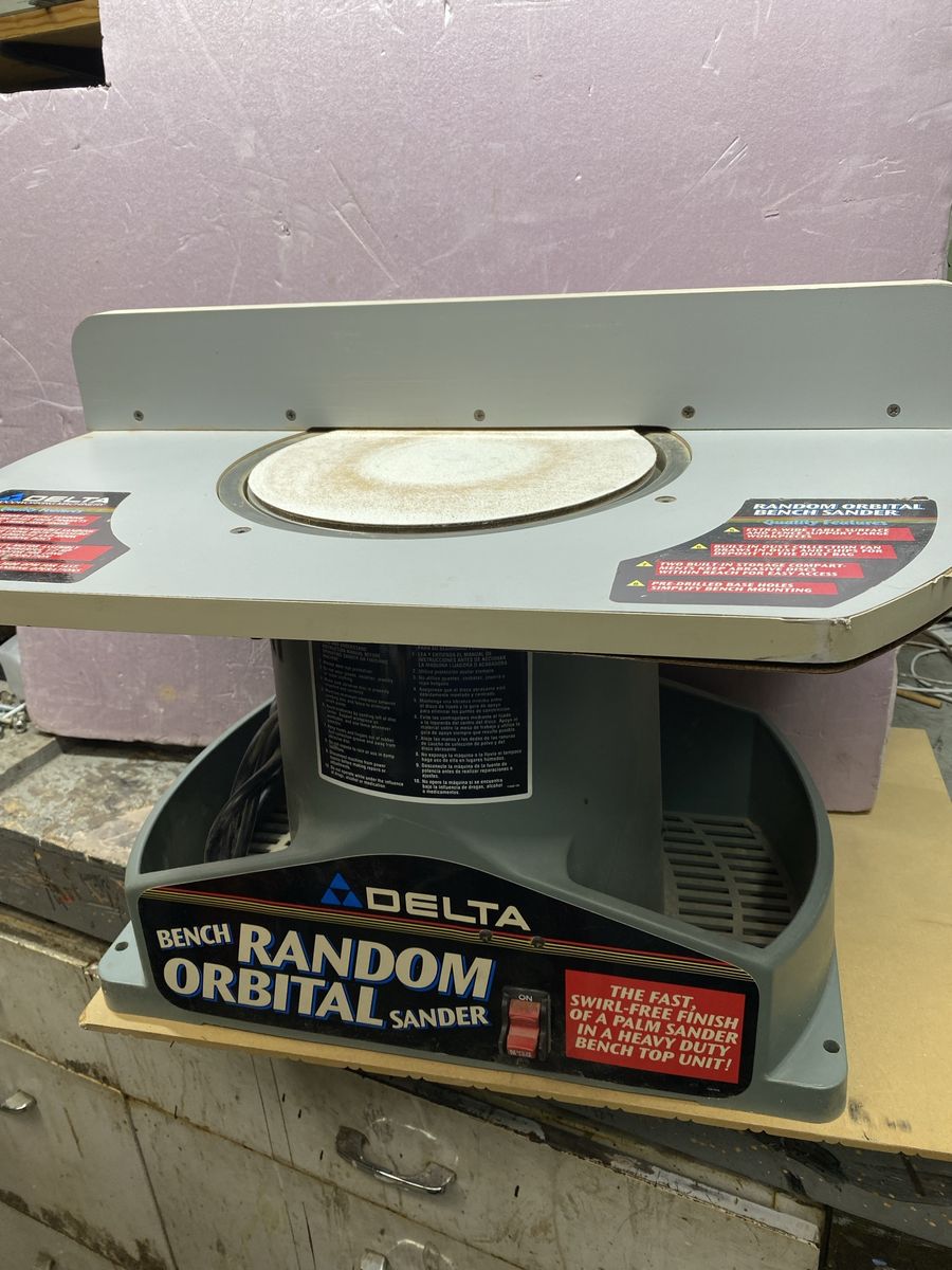 Delta 9” random orbital sander