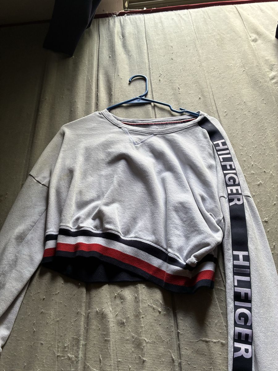 Tommy Hilfiger Gray Cropped Sweatshirt Size Small S/P
