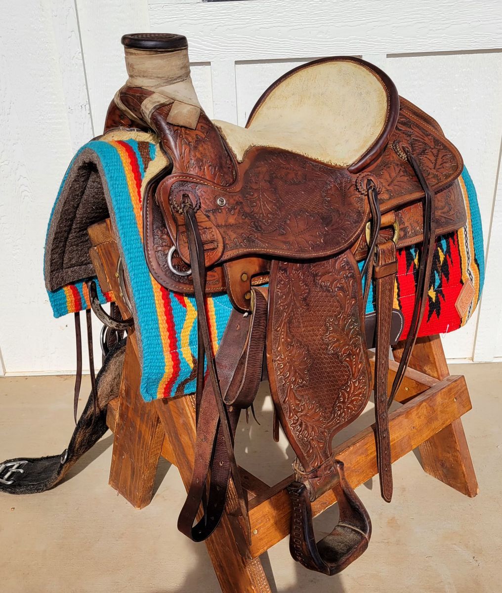 16" Wade Saddle + Wool Pad