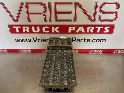 Kenworth Power Distribution Box Assembly, Part # K068-4743