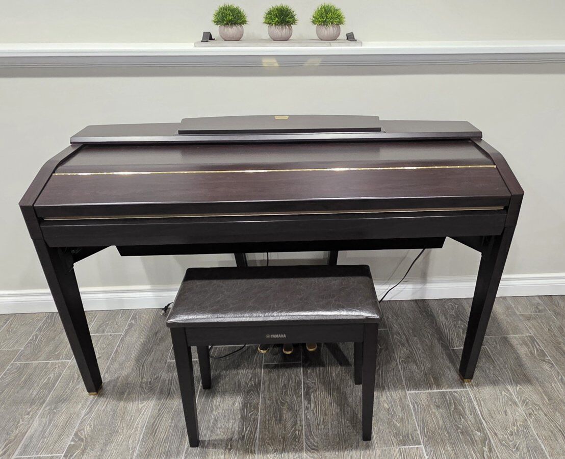 Yamaha Clavinova CVP-505 high-end digital piano