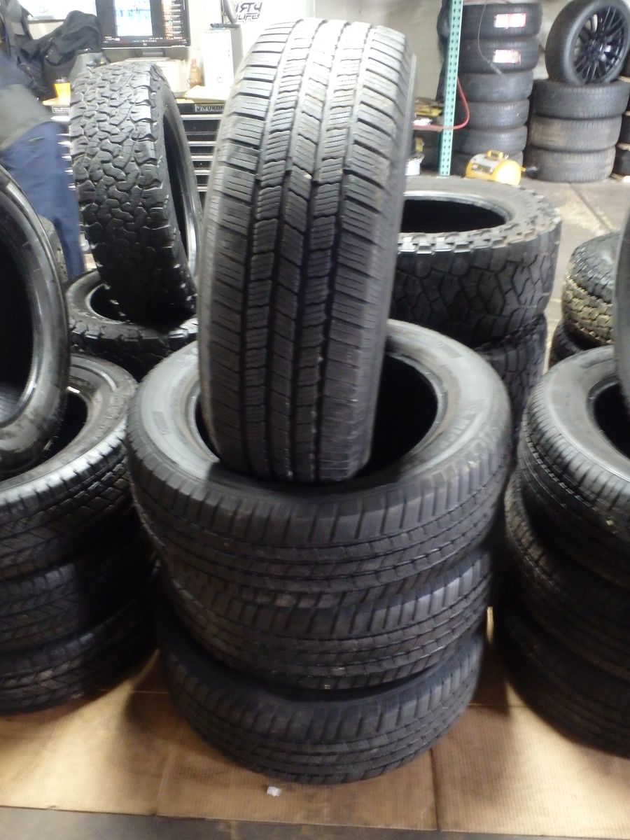 255/55R20 MICHELIN DEFENDER LTX M/S SET OF USED TIRES