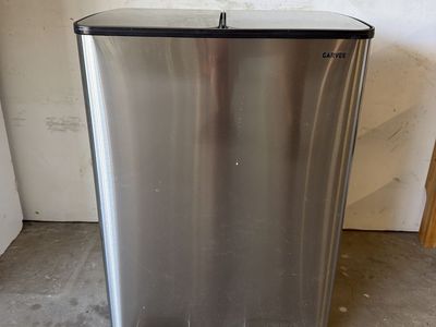 Stainless steel trash can