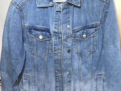 New MOTO Light Wash Denim Jean Jacket for Women - Size Small