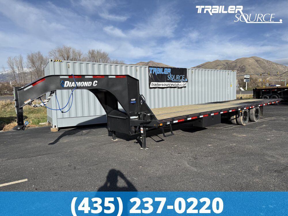 8.5x32 Diamond C FMAX-HDT 212 Gooseneck Hydraulic Dovetail Equipment Trailer - 25.9K GVWR