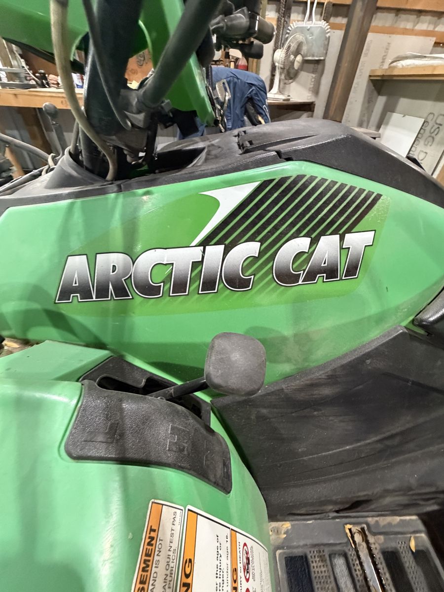 2011 Arctic Cat 550 4-Wheeler ATV - Green