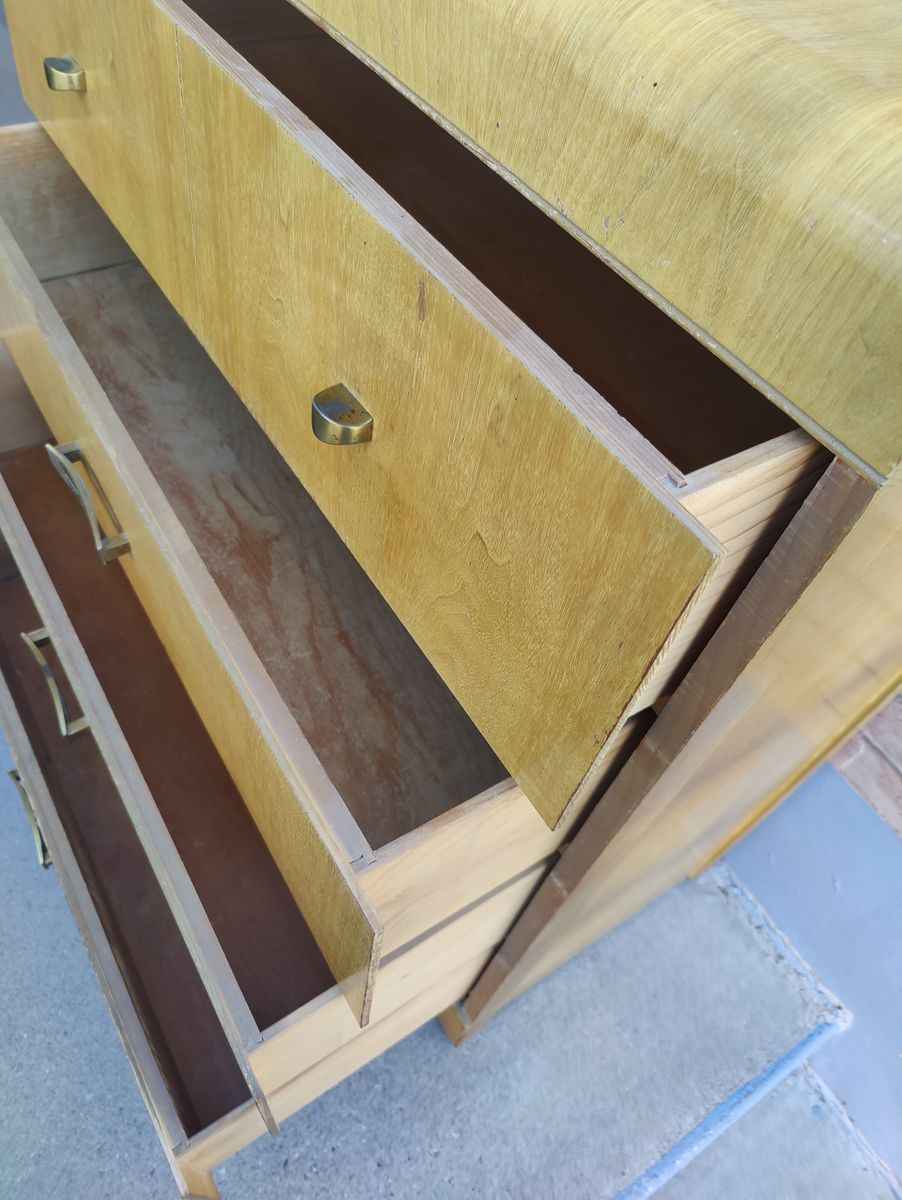 Main image 3