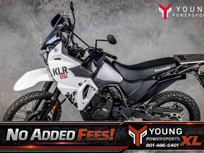 2025 Kawasaki KLR®650 Pearl Crystal White/Metallic Carbon Gray ABS