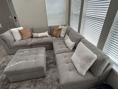 Costco Thomasville Lowell 6-Piece Fabric Modular Sectional - Excellent Condition!