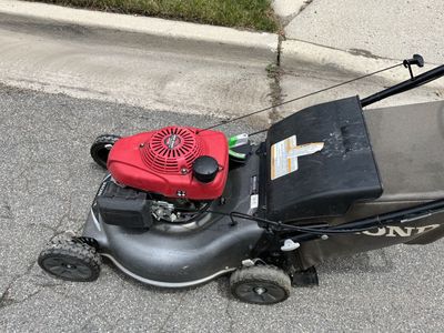 Honda HRR216K10VYAA 21 in. self propelled mower