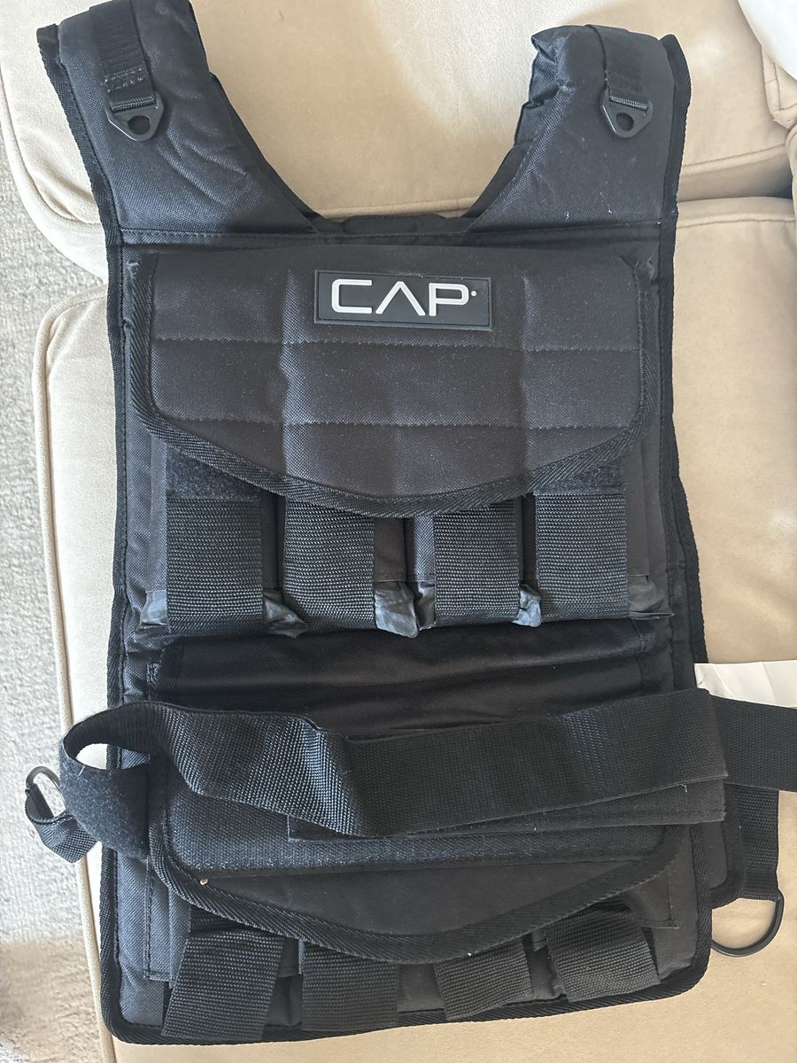 CAP Barbell Adjustable Weighted Vest - Black