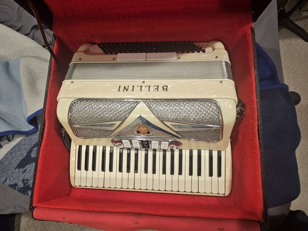 Bellini Accordion White