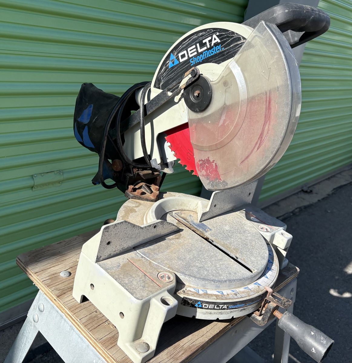 Main image 6