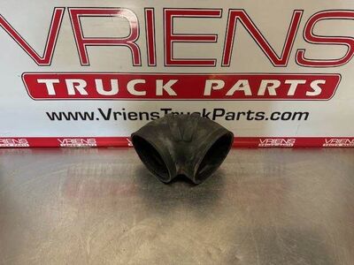 Kenworth Rubber Air Elbow, Part # K123-104, Cast # K123-C-104
