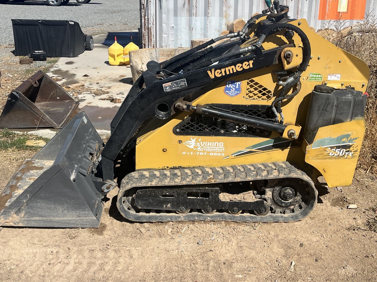 Vermeer S650TX Mini Track Skid Steer Loader with Bucket, Trencher, Auger Attachment