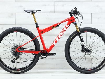 Looking for Trek Supercaliber 9.9 Large
