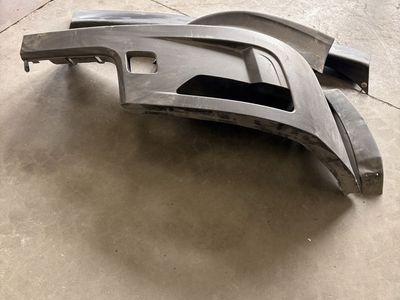 Pack of Peterbilt bumper parts 2021-2027