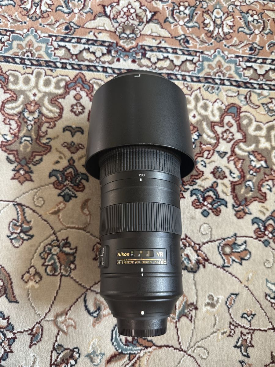 Nikon AF-S NIKKOR 200-500mm f/5.6E ED VR Telephoto Zoom Lens for DSLR Cameras