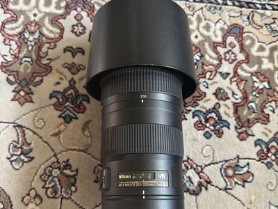Nikon AF-S NIKKOR 200-500mm f/5.6E ED VR Telephoto Zoom Lens for DSLR Cameras