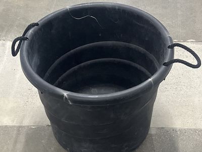 HDX 21 Gallon Utility Tub with Rope Handles - Made in USA