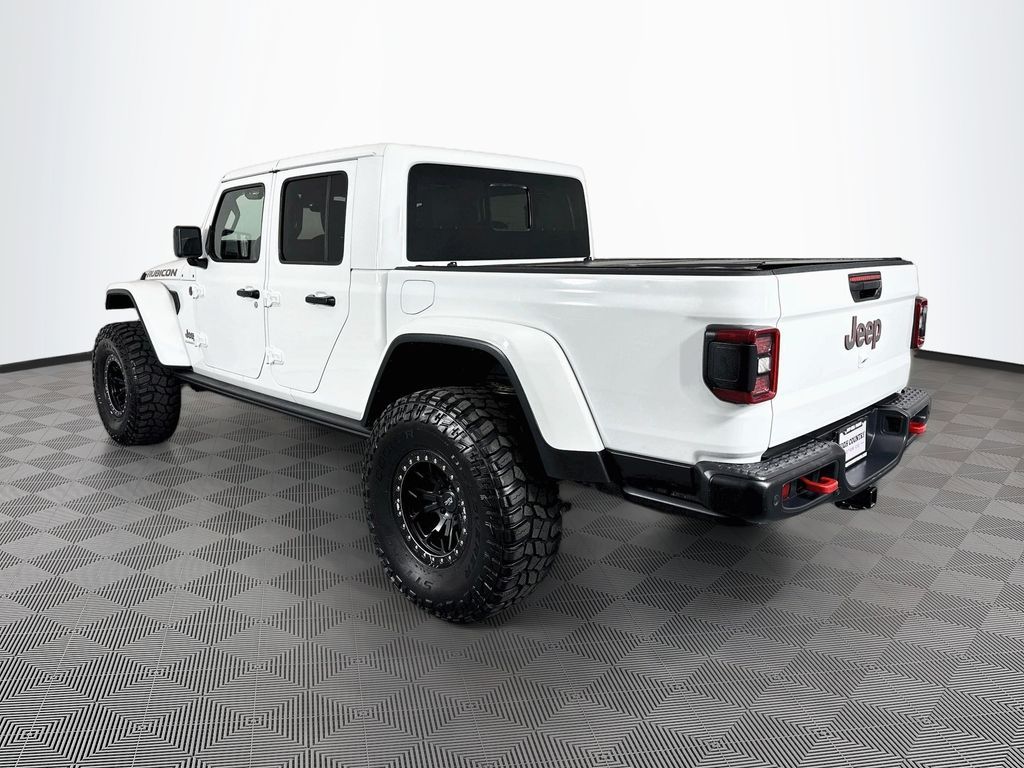 Main image 5