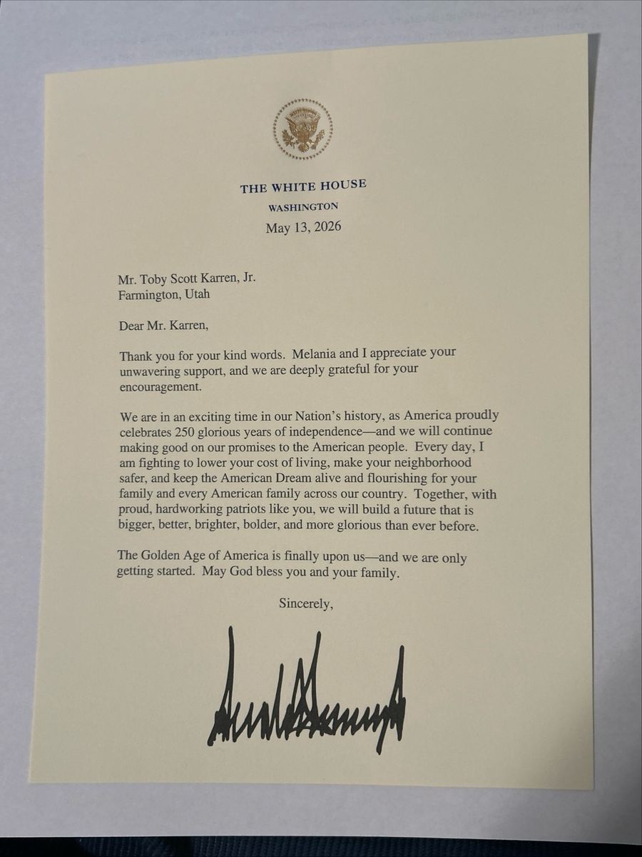 Trump letter and photo