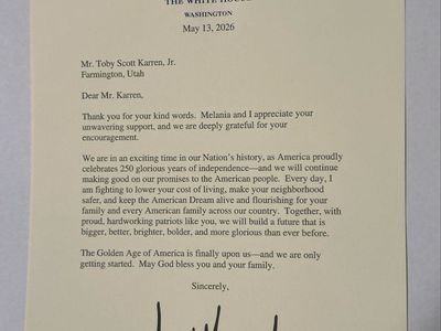 Trump letter and photo