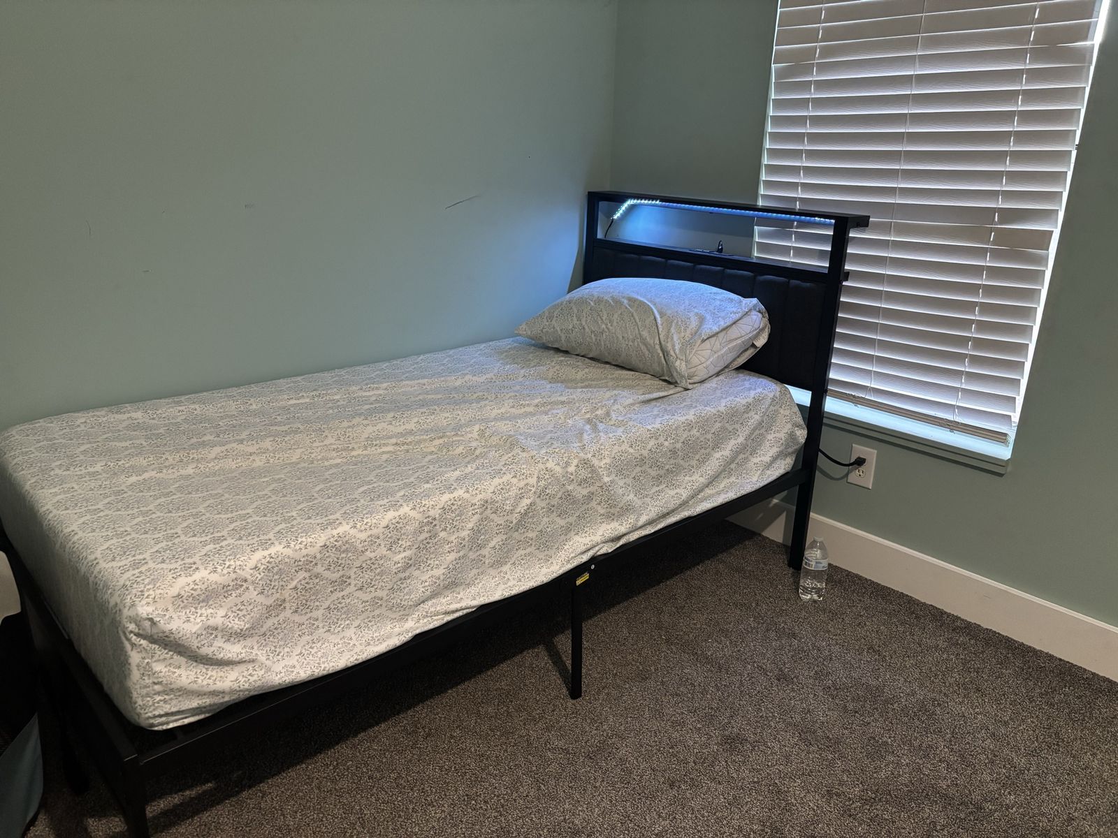 Twin Bed And Mattress