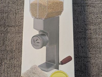 Victorio VKP1024A Deluxe Grain Mill - Cast Aluminum, Stainless Steel Burrs