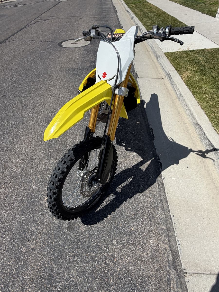 2022 Suzuki RMZ 250 near perfect shape! Must see.
