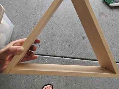 4 triangle shelves