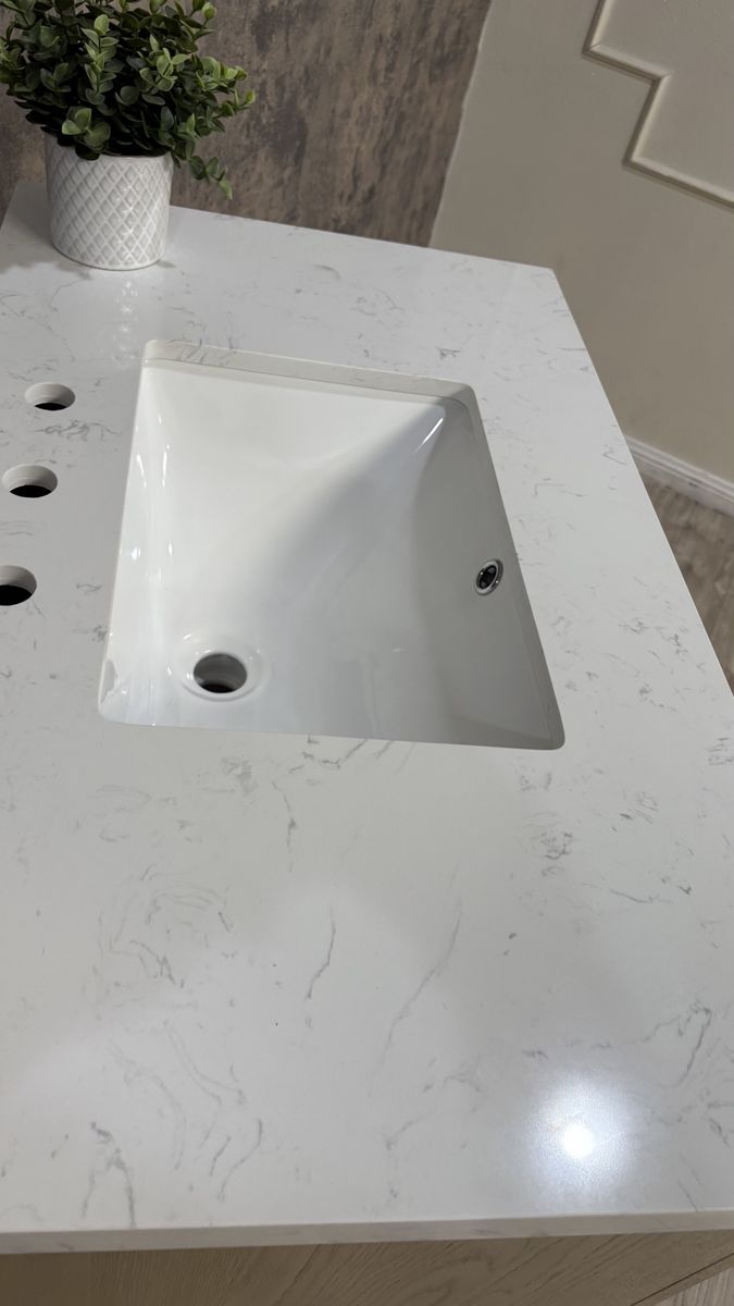 Main image 7