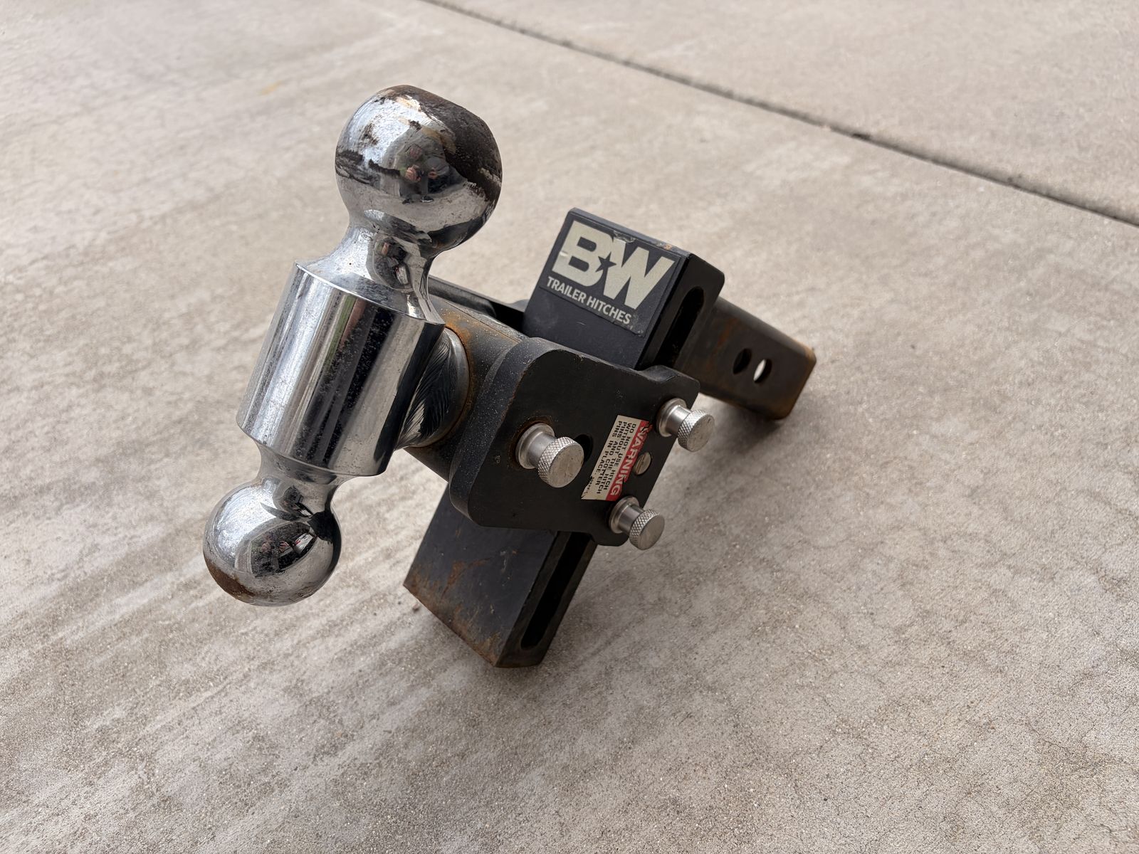 B&W Drop Hitch - 2 inch shank 5 1/2 inch drop