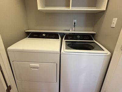 Whirlpool Washer and Electric Dryer Set White
