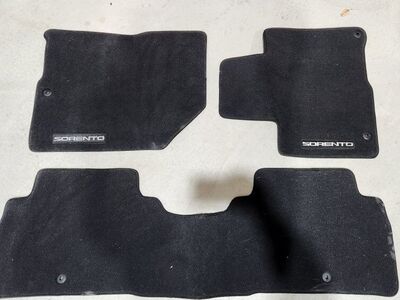 Kia Sorento Carpet Floor Mats