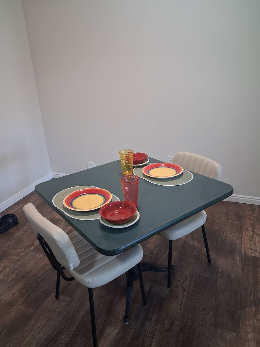 Small heavy dinette