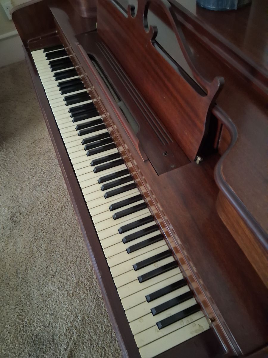 Janssen Upright piano