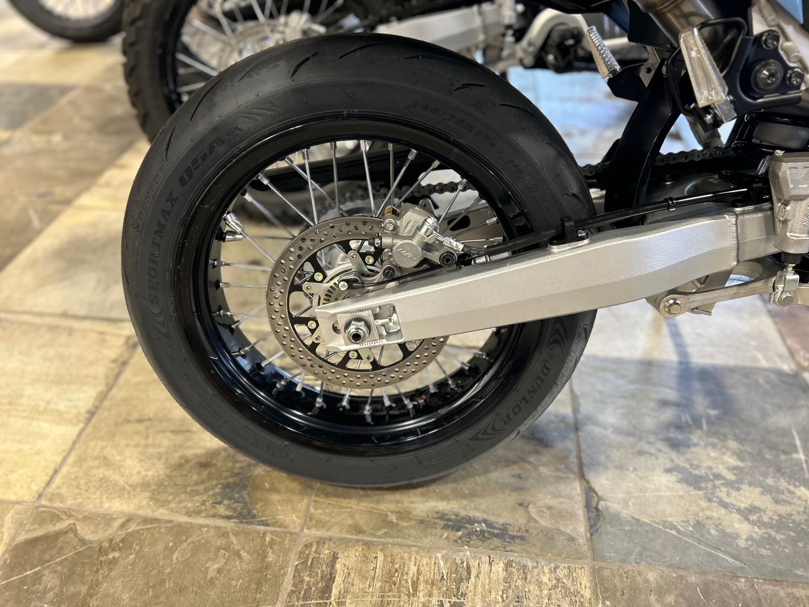 2025 Suzuki DR-Z 4SM