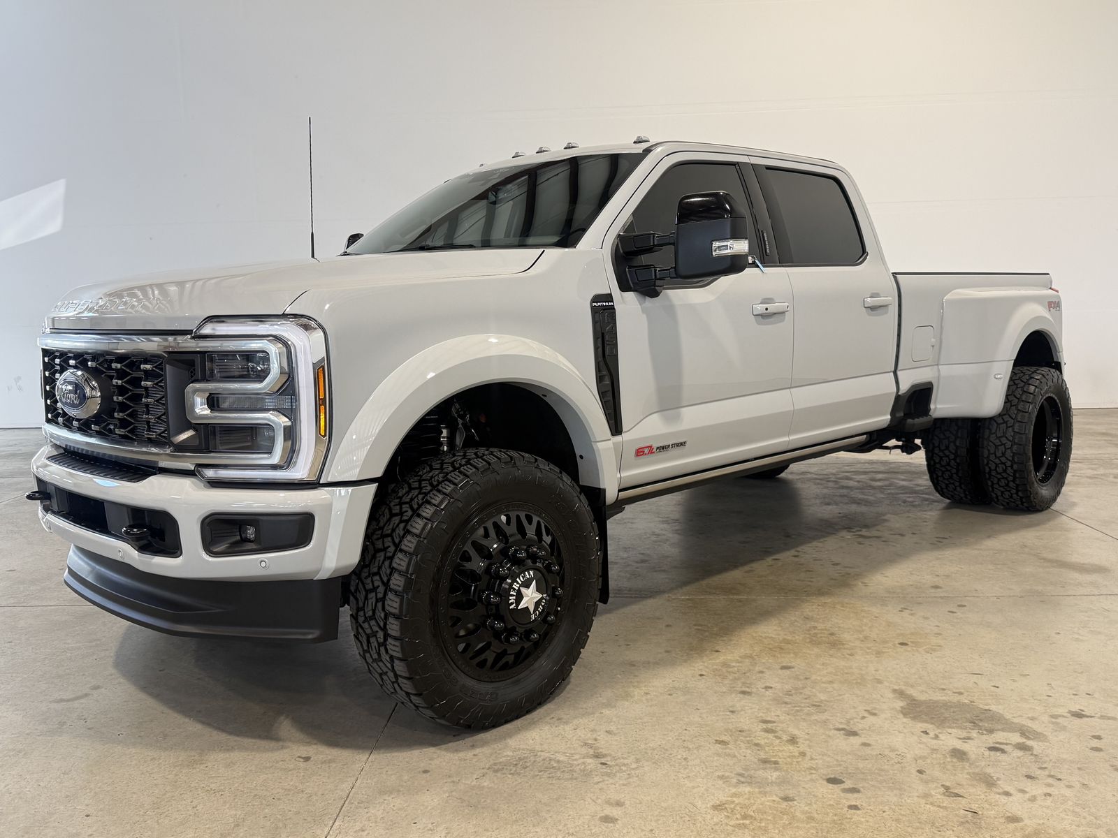 2026 Ford F-450 Super Duty Platinum