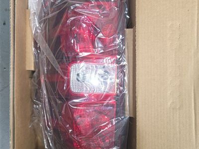 DEPO 335-1929R-AS Right Tail Light Assembly for Tahoe/Hybrid 07-10, Escalade 08-10 New