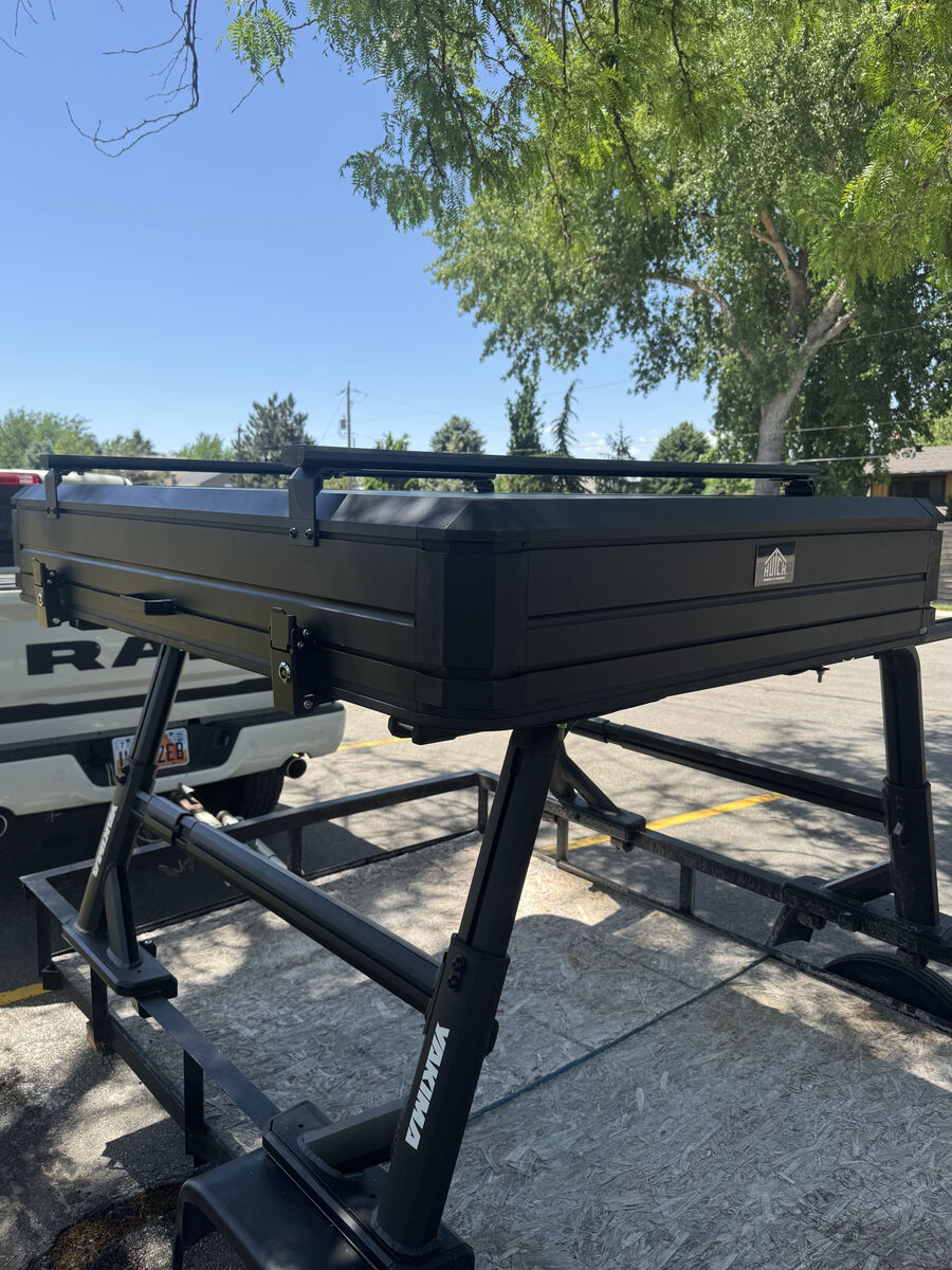 3 person Aluminum hard shell with Roof Rack