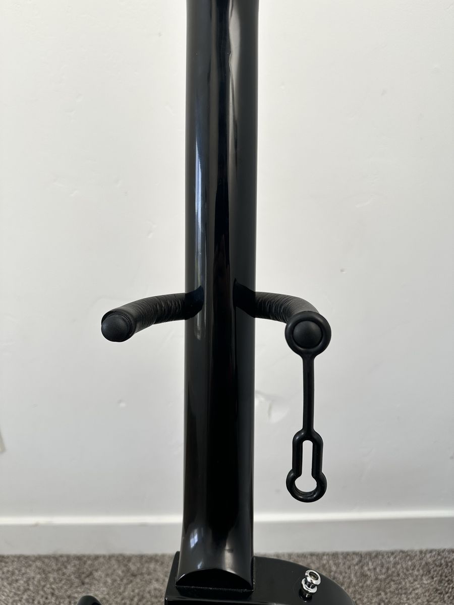 Main image 6