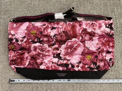 Victorias Secret Quilted Weekender Travel Nag Tote